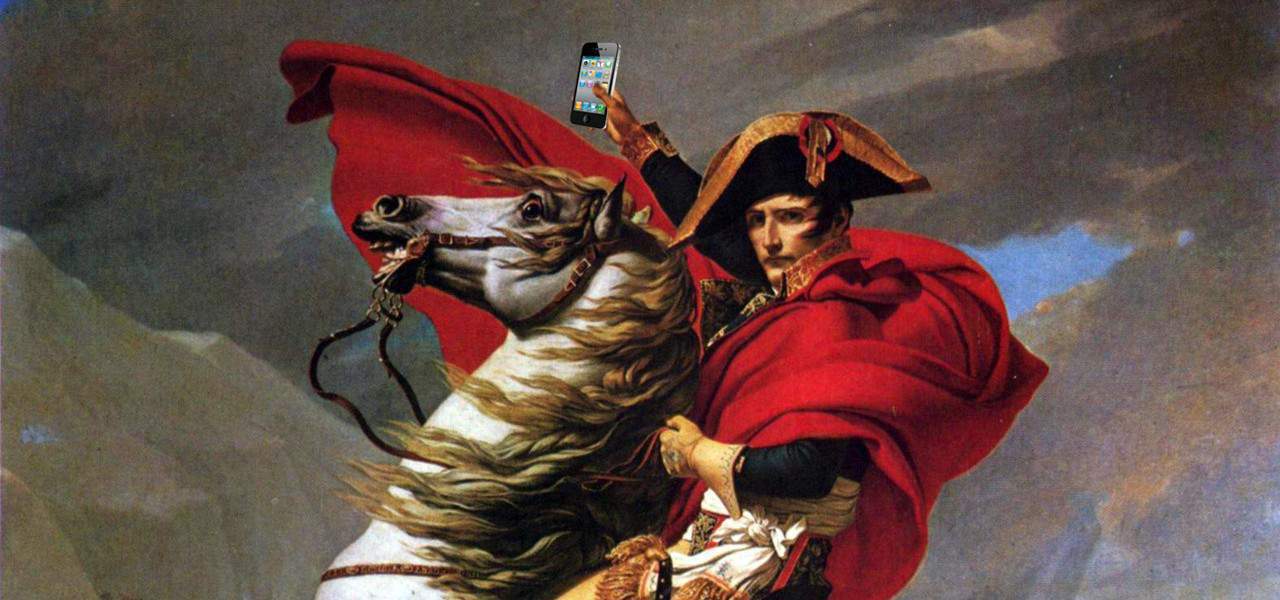 Napoleon_w_iPhone